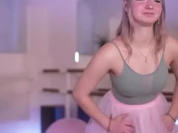 _meowwluffy_ — I'll do any splits // GOAL: say hi [15 tokens left] #18 #shy #teen #new #split