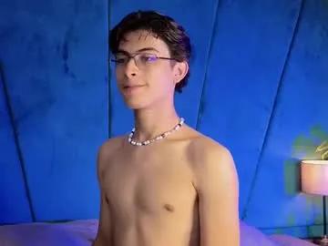 Freechat aaron_eze on Chaturbate