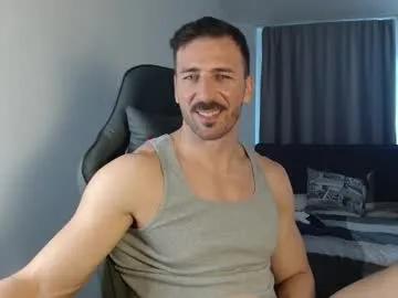 Private aaront0pmuscles on Chaturbate