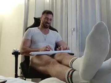 Private aaront0pmuscles on Chaturbate
