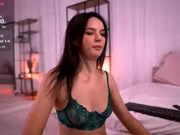 Freechat adellevixen on Chaturbate