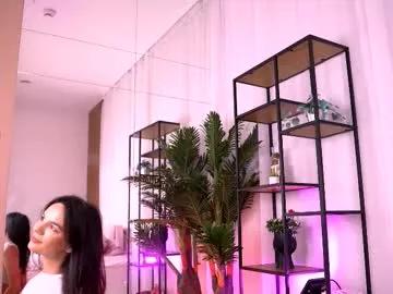 Freechat adellevixen on Chaturbate