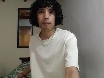 Freechat alexis21_ on Chaturbate