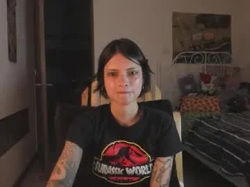 Freechat alone_together_ on Chaturbate