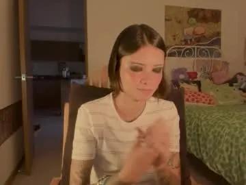 Freechat alone_together_ on Chaturbate