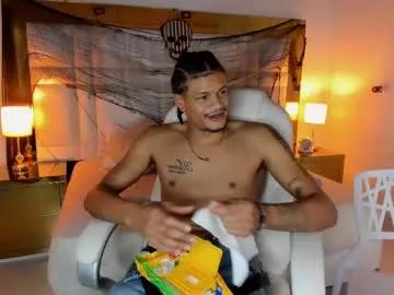 Freechat amberr_blue on Chaturbate