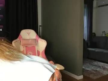 Freechat amilia4u on Chaturbate