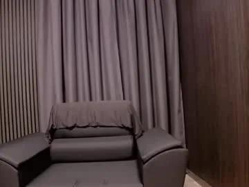 Freechat antoniovalentinidiamond on Chaturbate