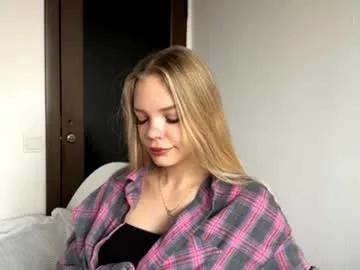 argeliaboivin — Goal: play with hair <3 Hi, my name is Amelia^^^ I'm a #newbie and this is my first day #shy #nonude #18 #blonde girl [0 tokens remaining]