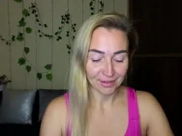 Freechat ay_kiss_jully on Chaturbate