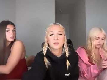 brookepatterson — SHIRT OFFFFF #finallyback #blonde #feet #new #gymnastastics [2222 tokens remaining]