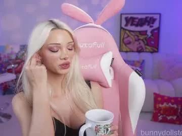 Freechat bunnydollstella on Chaturbate