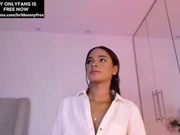 Freechat camilitasu on Chaturbate