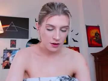 Freechat cassieholland on Chaturbate
