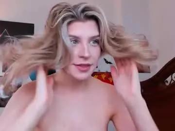 Freechat cassieholland on Chaturbate