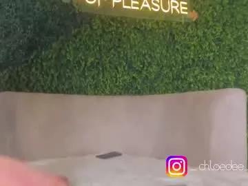 Freechat chloe_dee_ on Chaturbate
