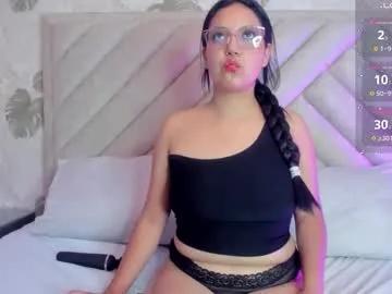 Freechat chloe_joness1 on Chaturbate