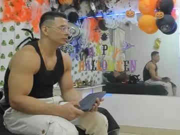 Freechat choreythaiylor on Chaturbate