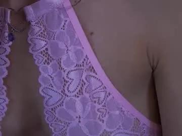 Freechat cozymell on Chaturbate