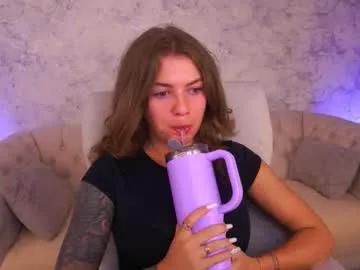 Freechat curlycandyxx on Chaturbate