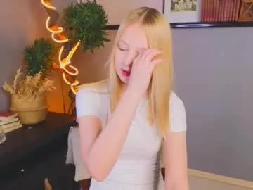 darceyheyd — GOAL: stand up and turn 360 [20 tokens remaining] Welcome to my room! #new #shy #skinny #blonde #18