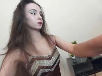Freechat ehotlovea on Chaturbate
