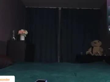 Freechat elliswonder on Chaturbate