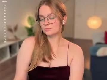 emilyforelsket — [1554 Left] use /tipmenu | g: handbra  random act -- 45  #femdom #new #british #armpits #nonude