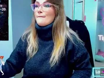 Freechat evelyne_rose on Chaturbate