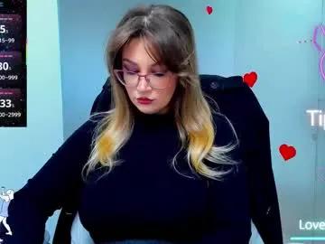 Freechat evelyne_rose on Chaturbate