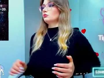 Freechat evelyne_rose on Chaturbate