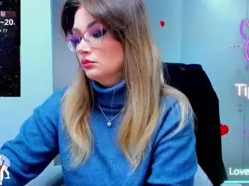 Freechat evelyne_rose on Chaturbate