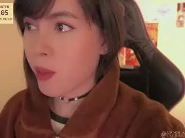Freechat fijisakistar on Chaturbate