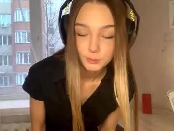 glennbloebaum — G: take off my top #new  my name is Catalina, I'm #18 #shy #teen #young   [155 tokens remaining]