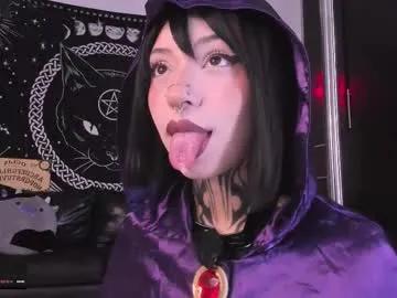 Freechat hazellwitch on Chaturbate