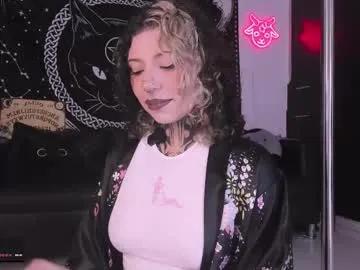 Freechat hazellwitch on Chaturbate