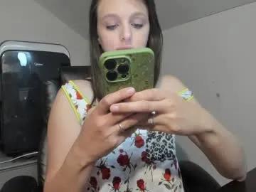 Freechat hi_cut_cutie on Chaturbate