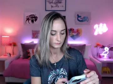 Freechat holihurricane on Chaturbate