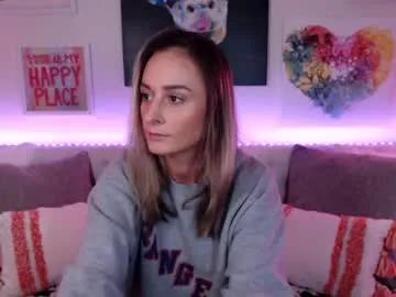 Freechat holihurricane on Chaturbate