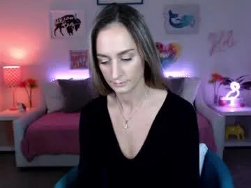 Freechat holihurricane on Chaturbate