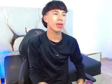 Freechat kaelwolf_tay on Chaturbate