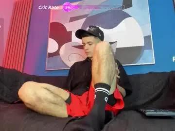 Freechat kevinn_blue on Chaturbate