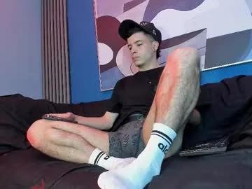 Freechat kevinn_blue on Chaturbate