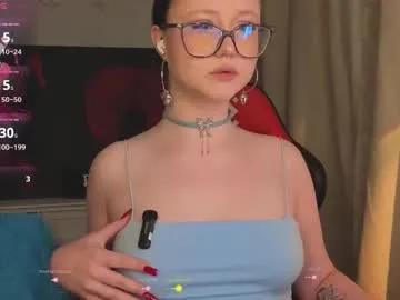 Freechat lilhornyprincess on Chaturbate