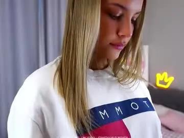 Private lipswithsmileonthem on Chaturbate