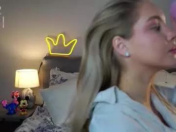 Private lipswithsmileonthem on Chaturbate