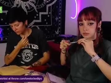 Freechat lovelockedlips on Chaturbate