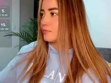 Freechat lucia_star_ on Chaturbate