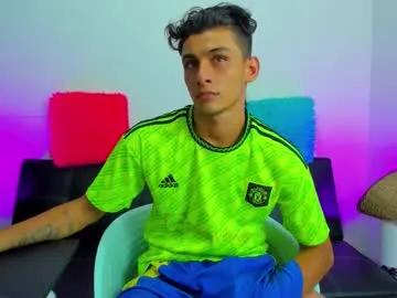Away max_wild01 on Chaturbate