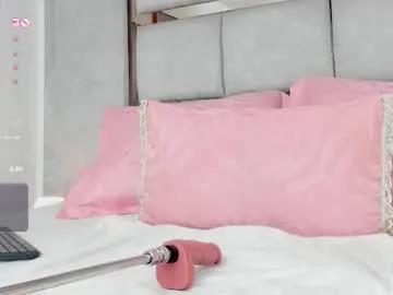 Freechat miaebony_ on Chaturbate